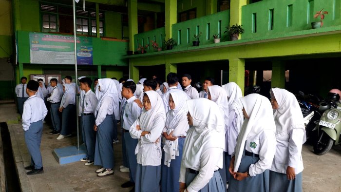 XI IPA 2 Gelar Kultum tentang Semangat Belajar dan Disiplin
