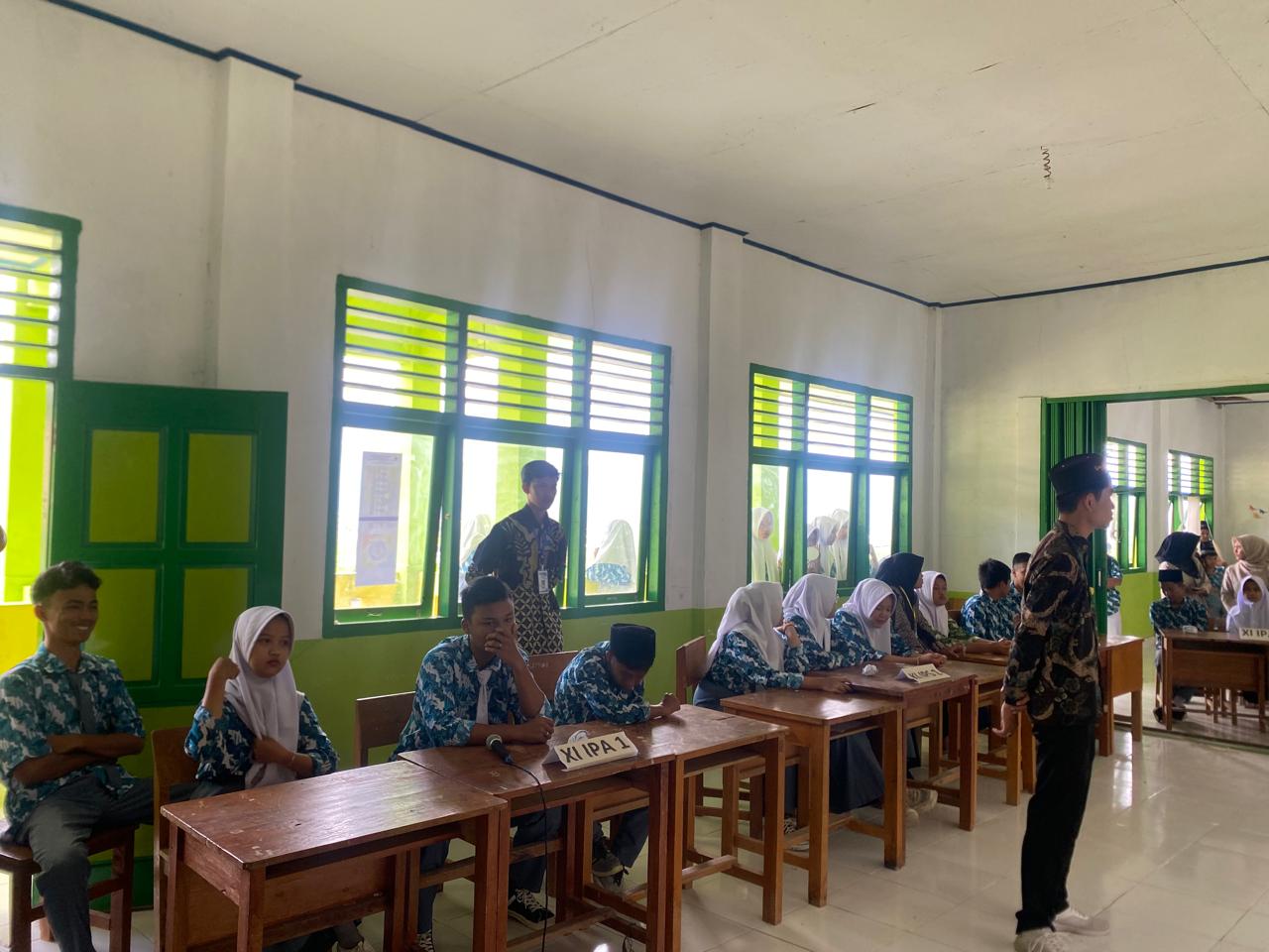 PPL IAIN KERINCI ADAKAN BERBAGAI LOMBA PERINGATI MAULID NABI MUHAMMAD SAW 1446 H DI MAN 2 SUNGAI PENUH 