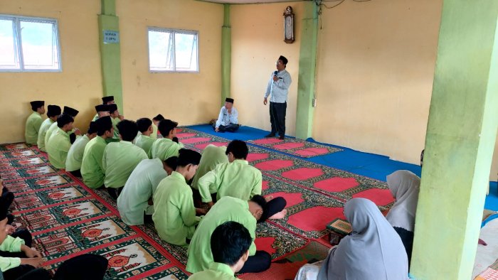 Yasinan Tingkatkan kedisiplinan dan keimanan Siswa MAN 2 Sungai Penuh