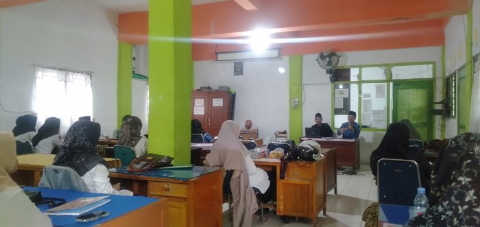 MAN 2 Sungai Penuh Gelar Rapat Evaluasi Kinerja