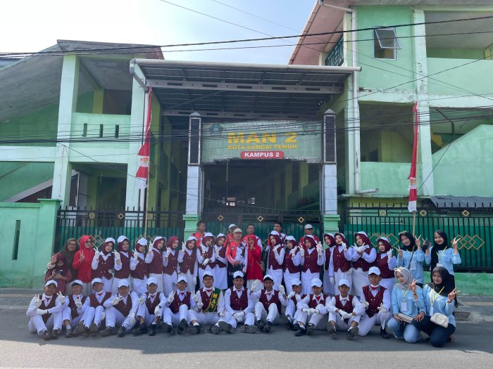 Tampil Memukau, Barisan Indah MAN 2 Sungai Penuh Turut Meriahkan Pawai HUT ke-81 RI Tampil Memukau, Barisan Indah MAN 2 Sungai Penuh Turut Meriahkan Pawai HUT ke-81 RI