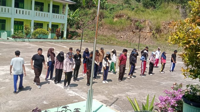 Tim Barisan Indah MAN 2 Sungai Penuh Giat Berlatih Sambut Hut Kemerdekaan RI