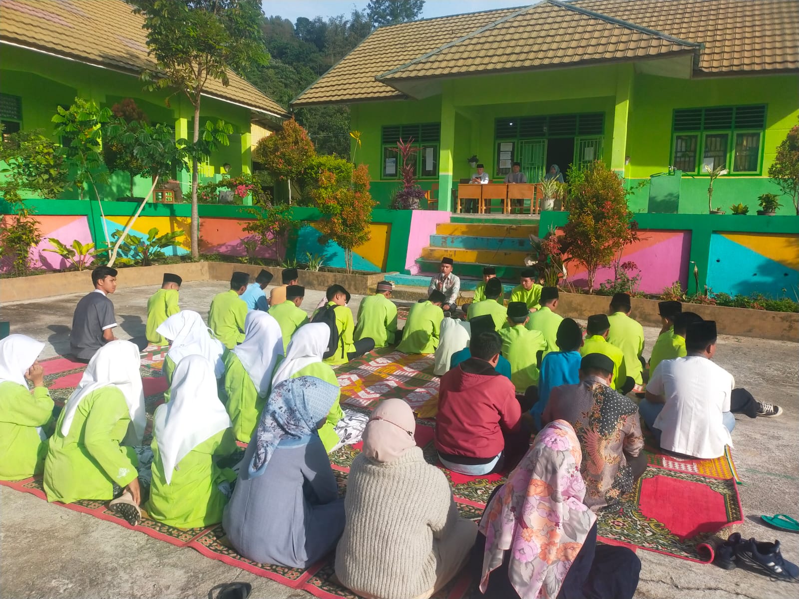KULTUM AGENDA ROHIS MAN 2 SUNGAI PENUH, LATIH KEBERANIAN  DAN BENTUK KARAKTER SISWA 