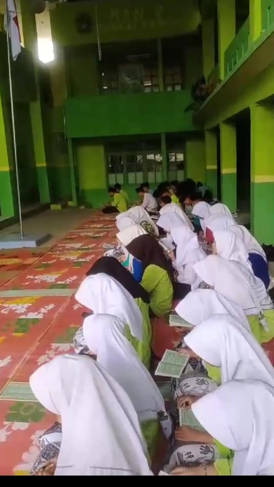 YASINAN AGENDA RUTIN DI MAN 2 SUNGAI PENUH,  TUMBUHKAN NILAI SPRITUAL BAGI SISWA