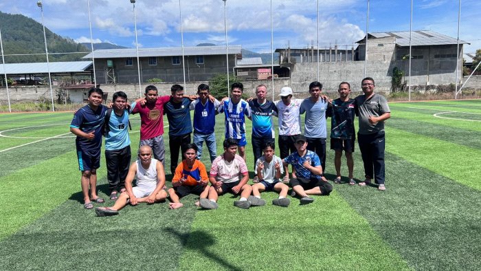 Mini Soccer, Agenda Rutin Guru MAN 2 Sungai Penuh Jaga Kebugaran dan Kekompakan