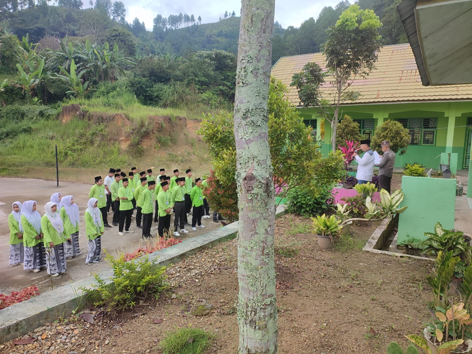 HARI KE 2 PELAKSANAAN ASESMEN MAN 2 SUNGAI PENUH BERJALAN LANCAR