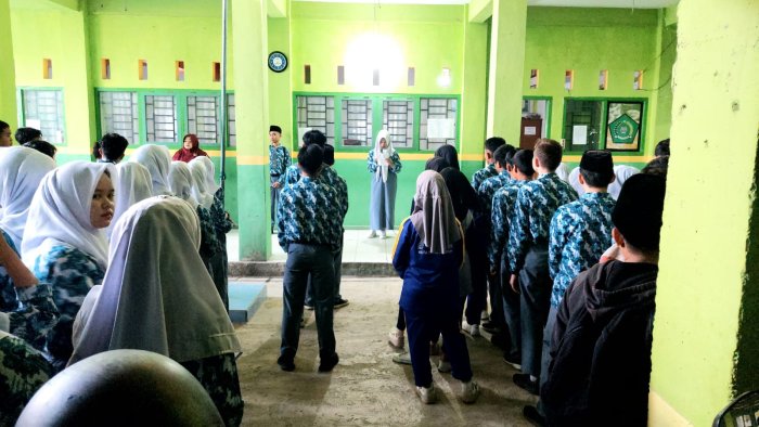 Semangat Siswa MAN 2 Sungai Penuh melaksanakan proses Belajar dan Mengajar
