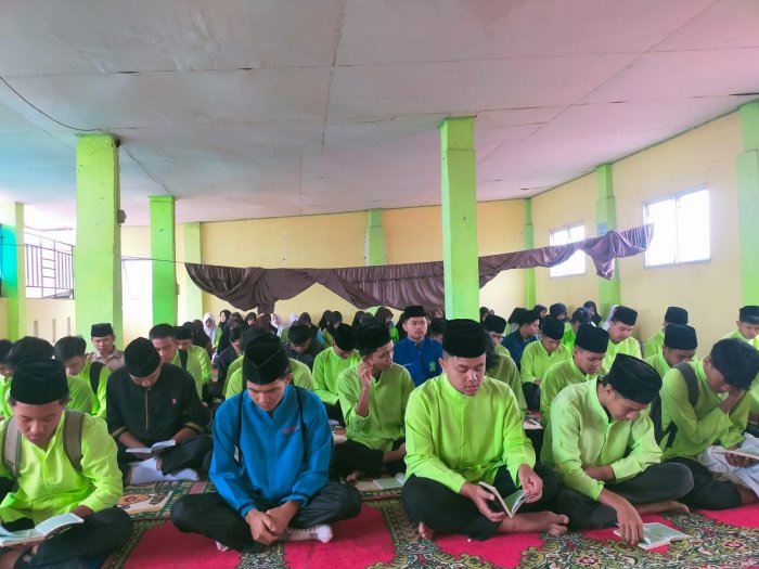 Man 2 Sungai Penuh adakan Yasinan Perdana Tahun 2026